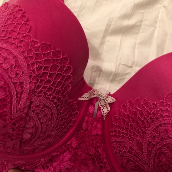 Victoria’s Secret Body by Victoria size 38D - Picture 5 of 9